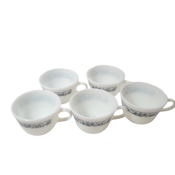 Vintage Pyrex Old Town Blue Onion set of 5 Coffee Tea Cup Mugs - Picture 2 of 10